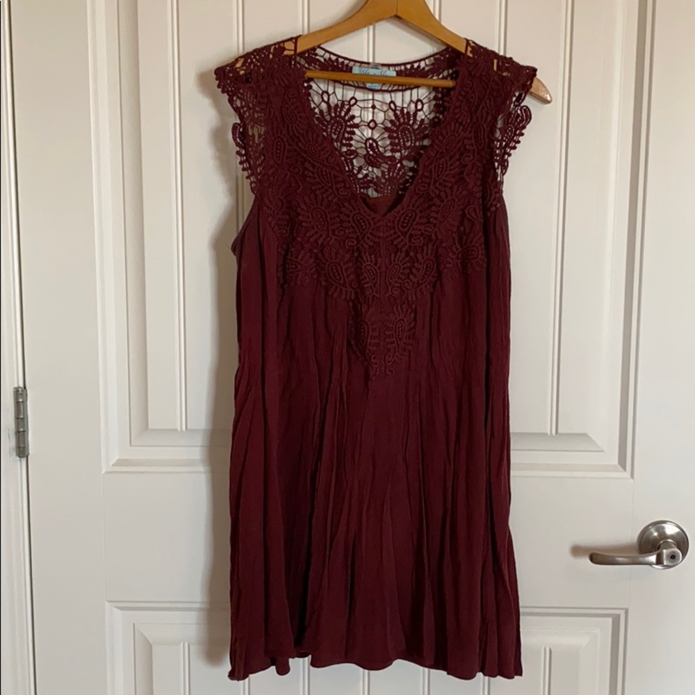 🟣3 for $25🟣 maroon lace dress